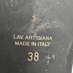 Lav. Artigiana Women's Over-the-Knee Boots in Black